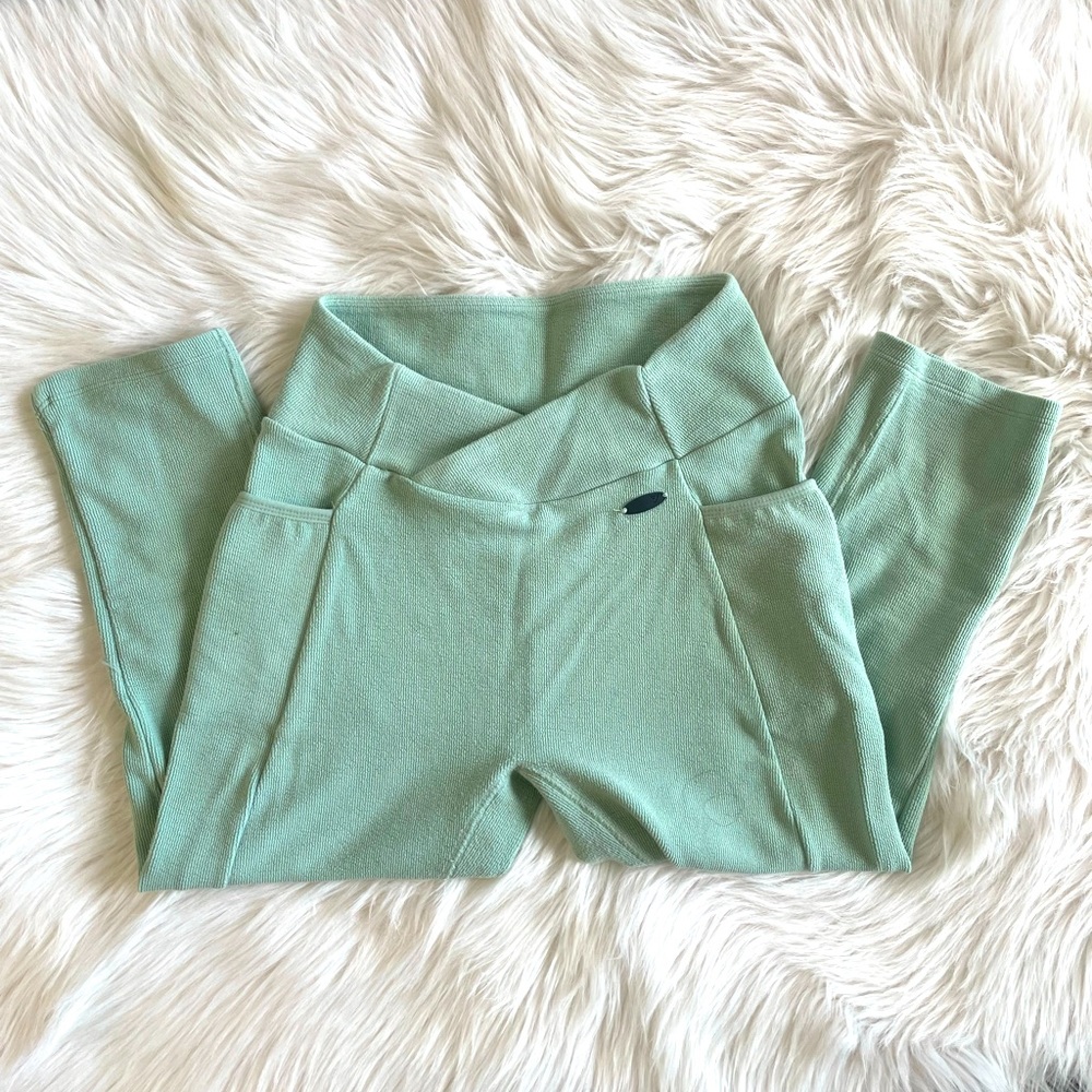 Gymshark Poise cropped leggings